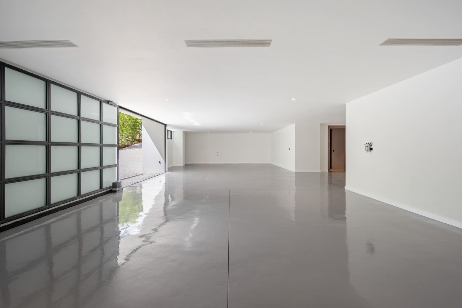 6 bedroom Villa for sale in Marbella with pool garage - € 9,300,000 (Ref: 8702805)