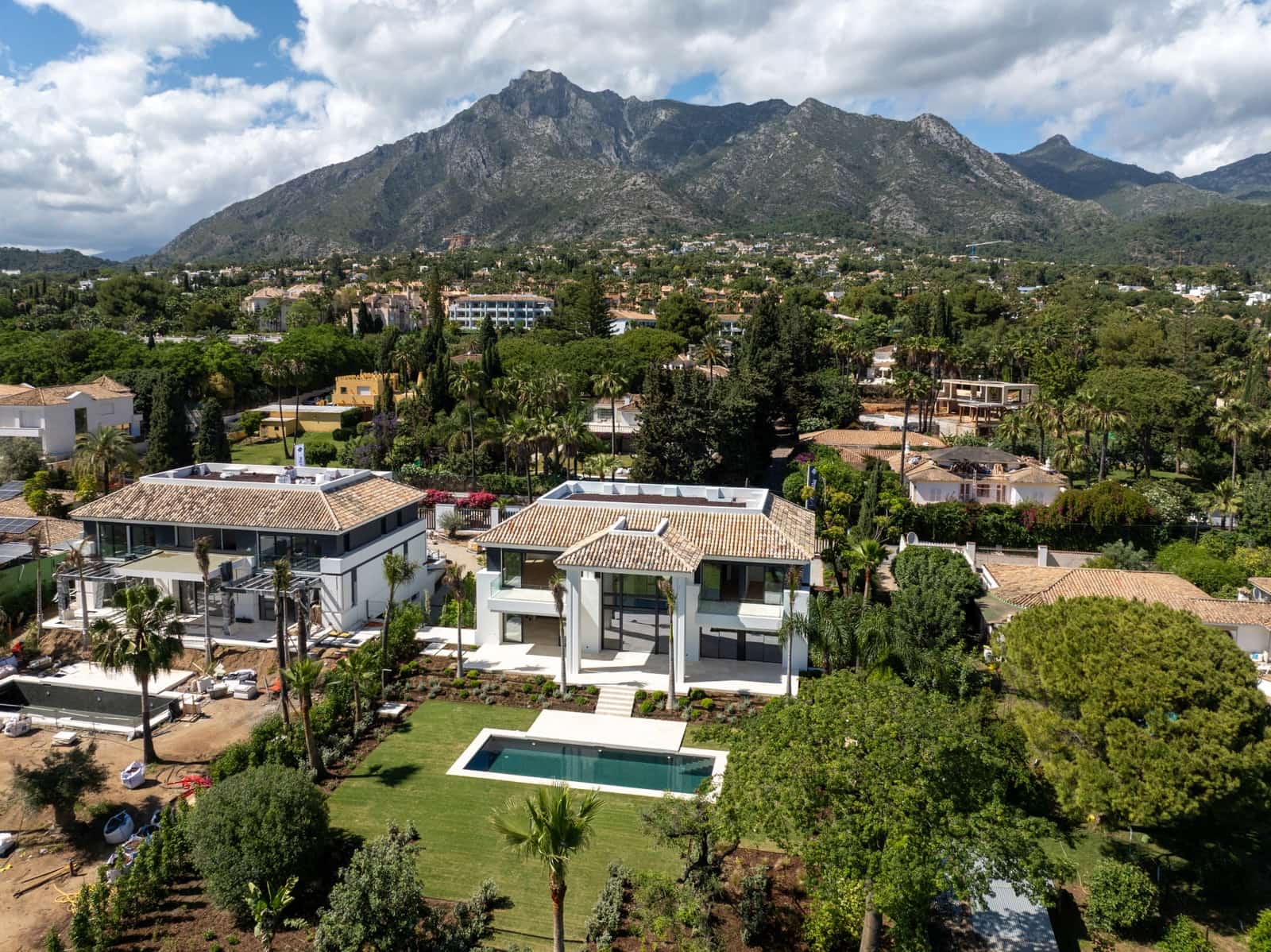 6 bedroom Villa for sale in Marbella with pool garage - € 9,300,000 (Ref: 8702805)
