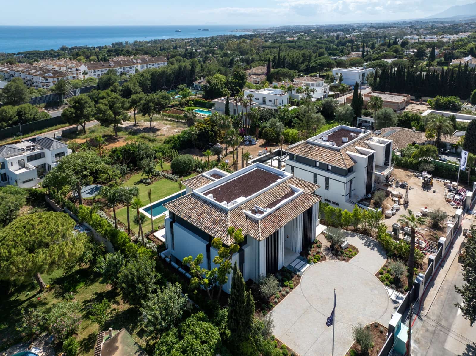 6 bedroom Villa for sale in Marbella with pool garage - € 9,300,000 (Ref: 8702805)