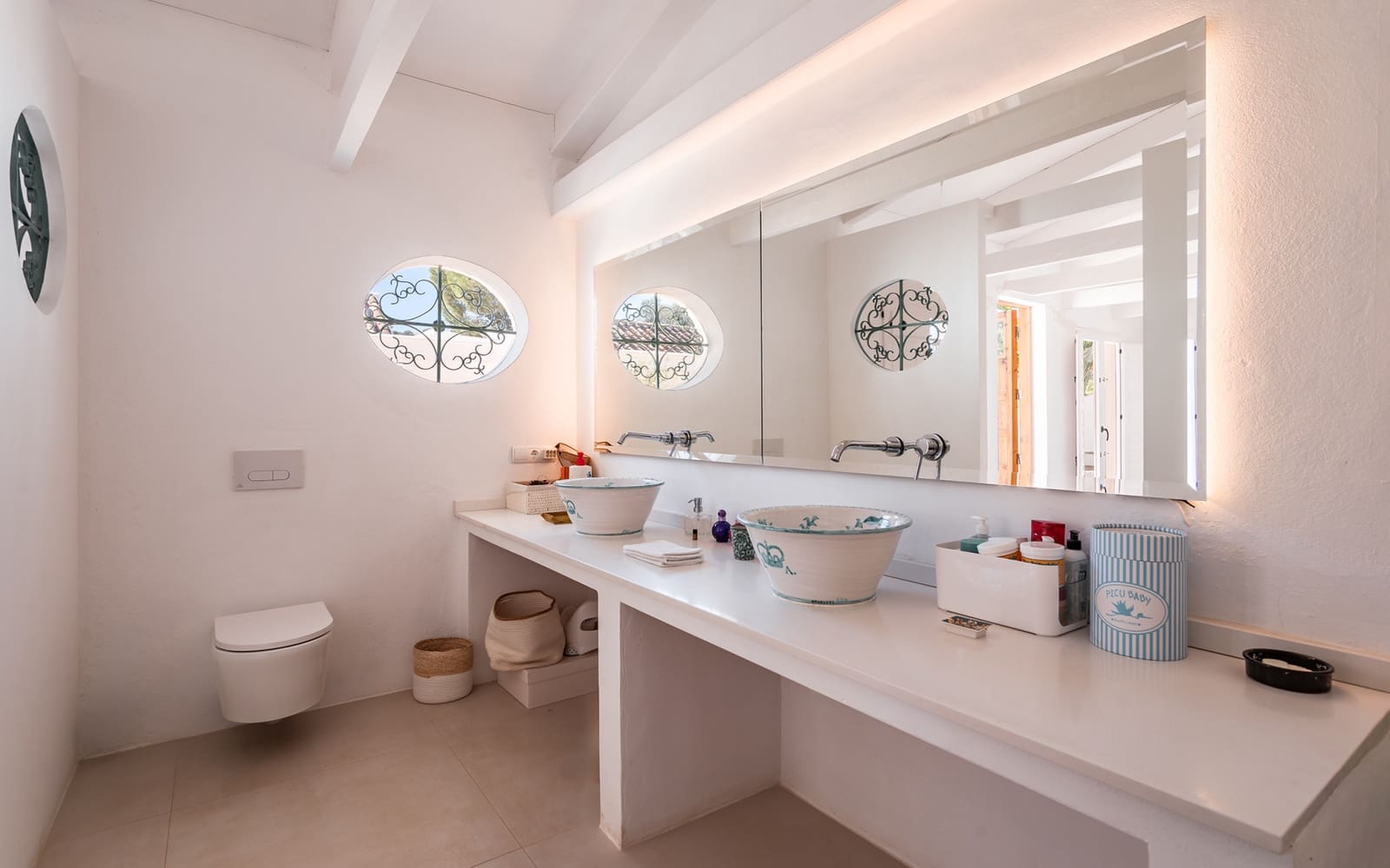 3 camera da letto Villa da affittare in Istan con piscina garage - 8.500 € (Rif: 8719235)