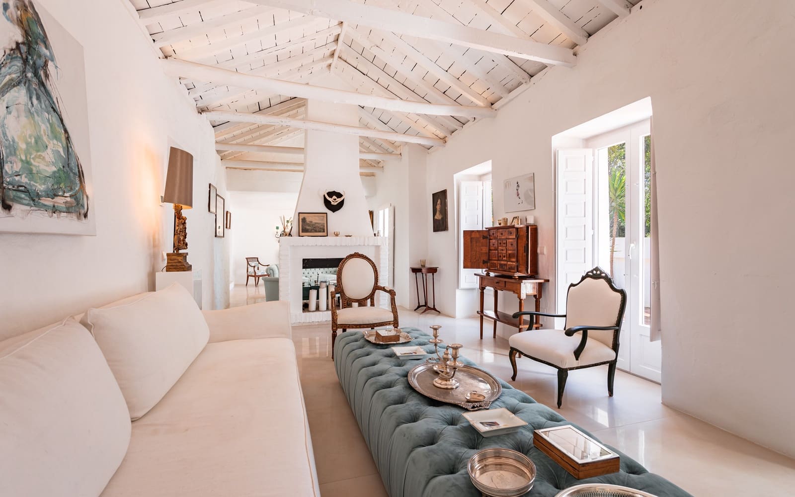 3 camera da letto Villa da affittare in Istan con piscina garage - 8.500 € (Rif: 8719235)