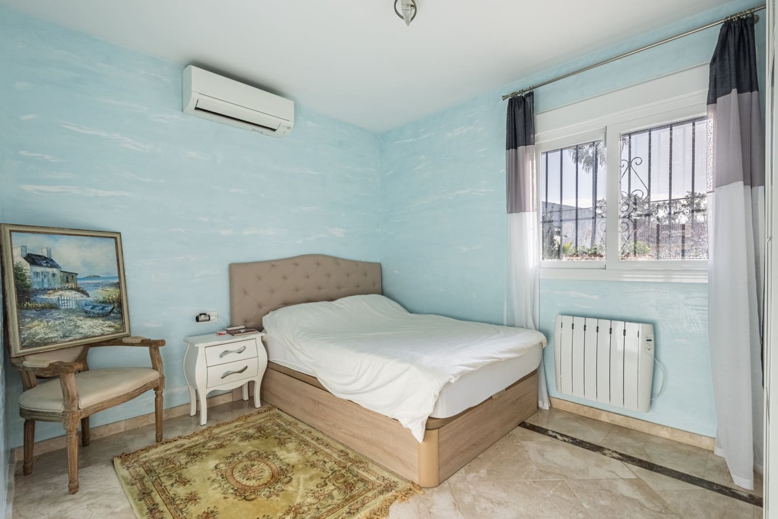 4 bedroom Villa for sale in Marbella with pool garage - € 1,350,000 (Ref: 8727751)