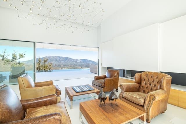 6 Zimmer Villa zu verkaufen in Marbella mit Pool Garage - 3.500.000 € (Ref: 8741543)