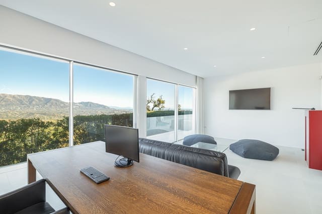 6 Zimmer Villa zu verkaufen in Marbella mit Pool Garage - 3.500.000 € (Ref: 8741543)