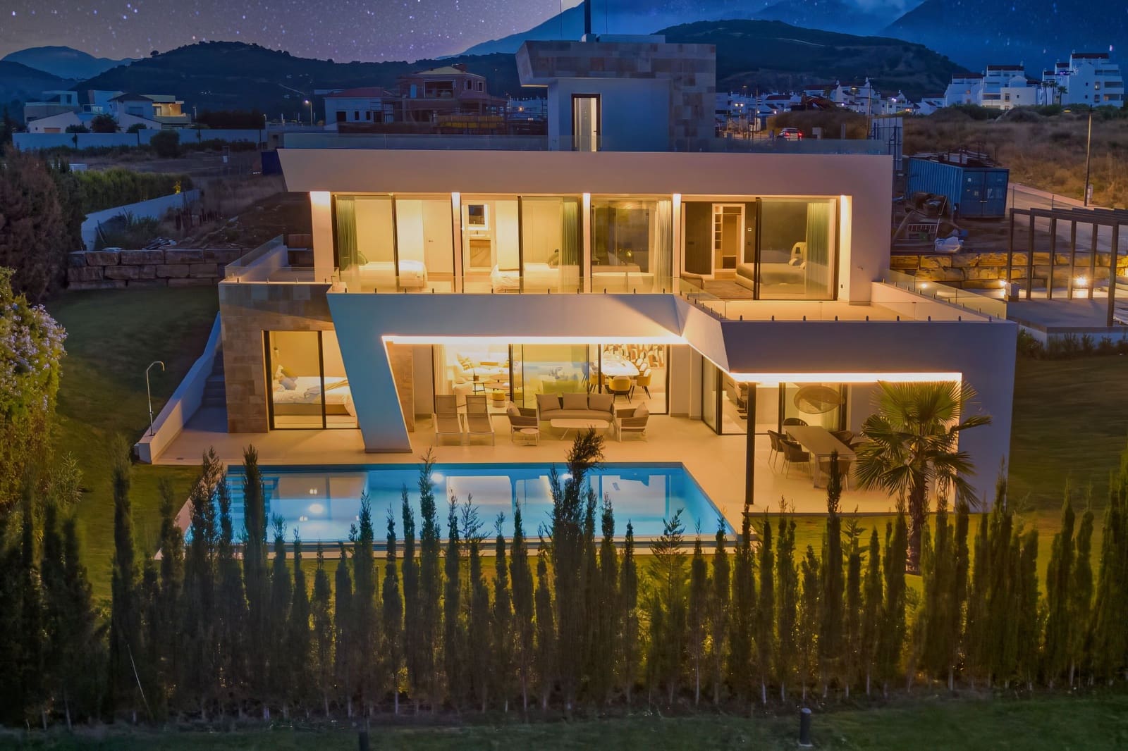 4 chambre Villa/Maison à vendre à Estepona avec piscine garage - 2 495 000 € (Ref: 8747730)