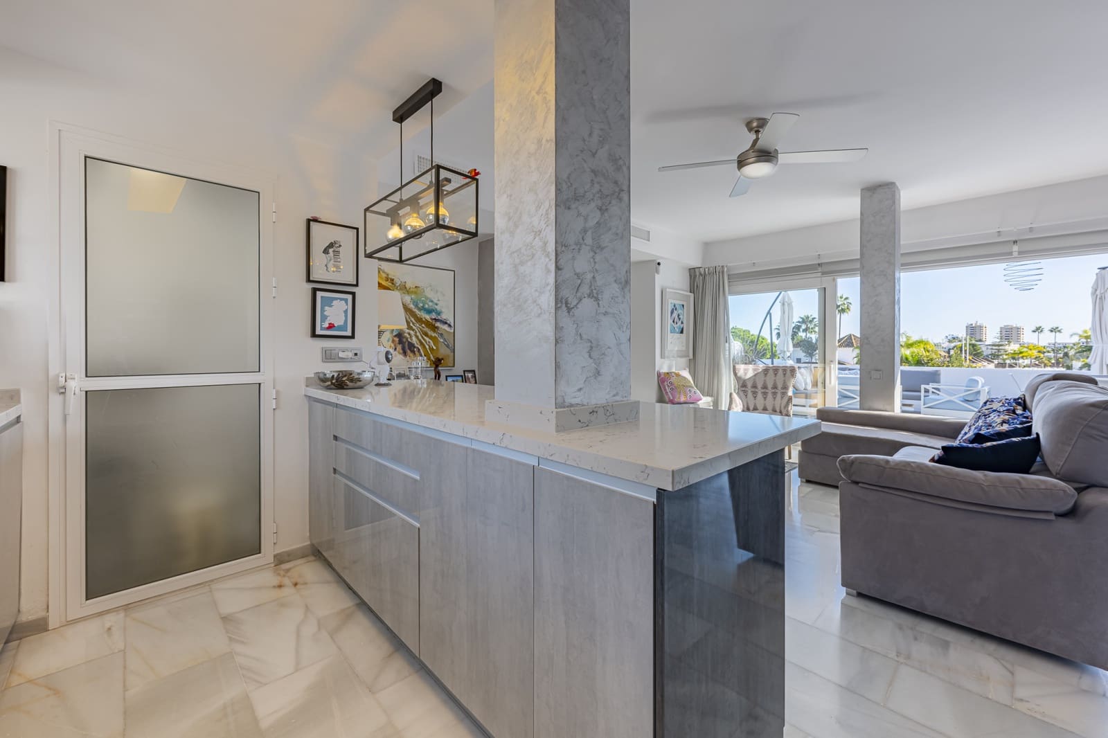 Casa de 3 habitaciones en Nueva Andalucia en venta con piscina garaje - 1.595.000 € (Ref: 8757837)