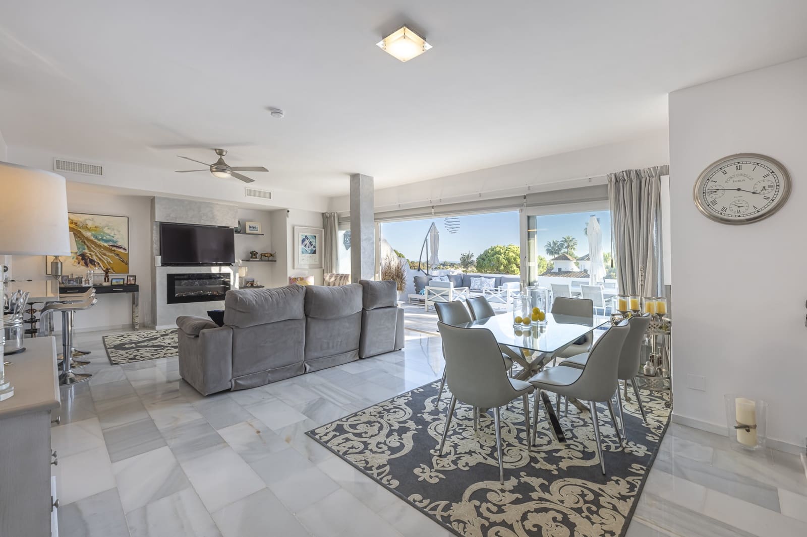 Casa de 3 habitaciones en Nueva Andalucia en venta con piscina garaje - 1.595.000 € (Ref: 8757837)