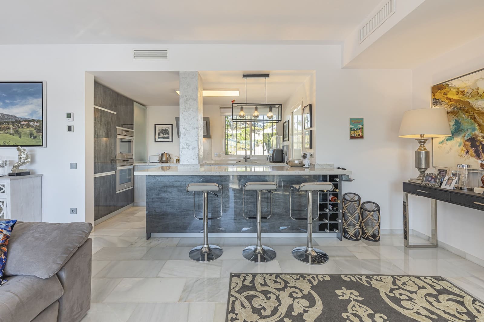 Casa de 3 habitaciones en Nueva Andalucia en venta con piscina garaje - 1.595.000 € (Ref: 8757837)