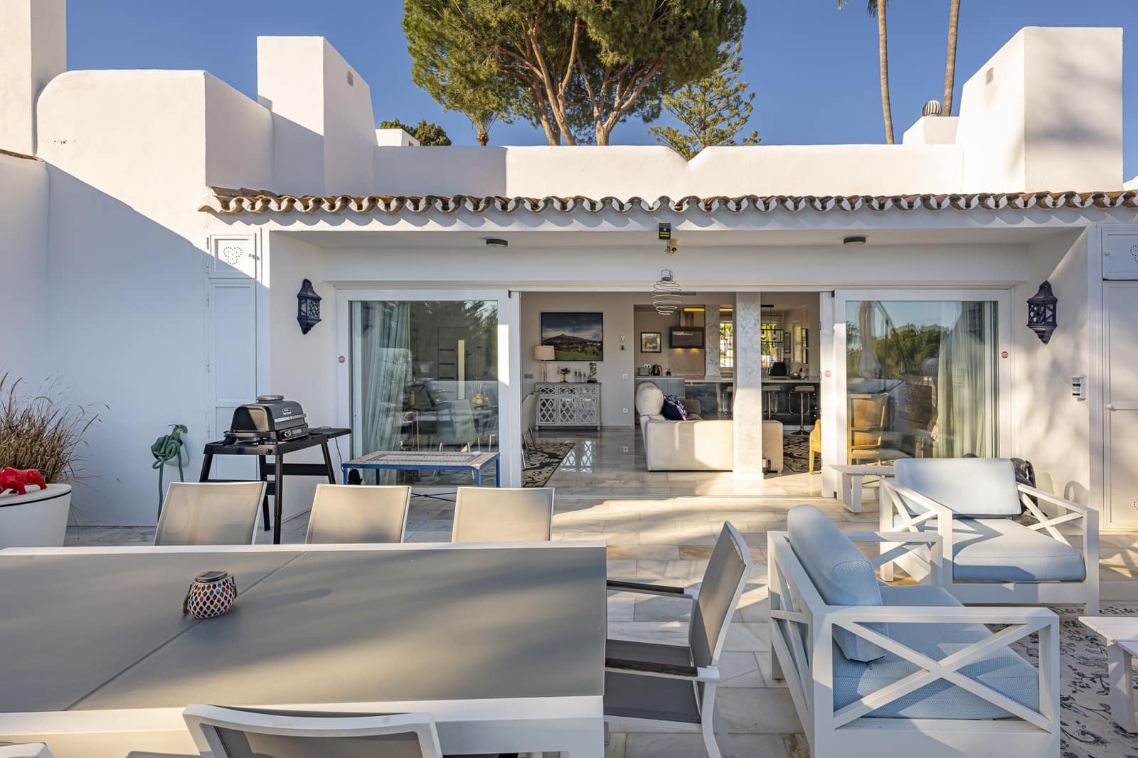 Casa de 3 habitaciones en Nueva Andalucia en venta con piscina garaje - 1.595.000 € (Ref: 8757837)