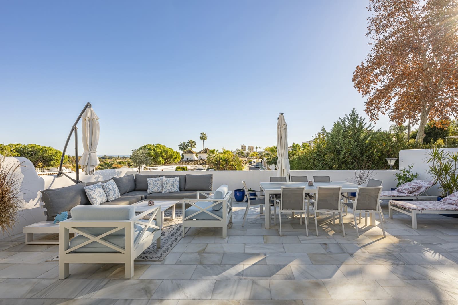 Casa de 3 habitaciones en Nueva Andalucia en venta con piscina garaje - 1.595.000 € (Ref: 8757837)