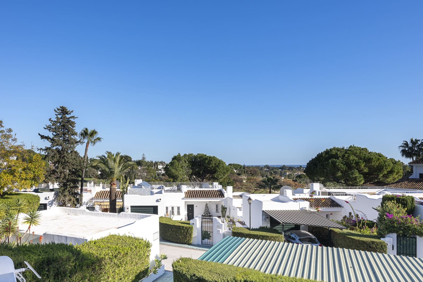 Casa de 3 habitaciones en Nueva Andalucia en venta con piscina garaje - 1.595.000 € (Ref: 8757837)