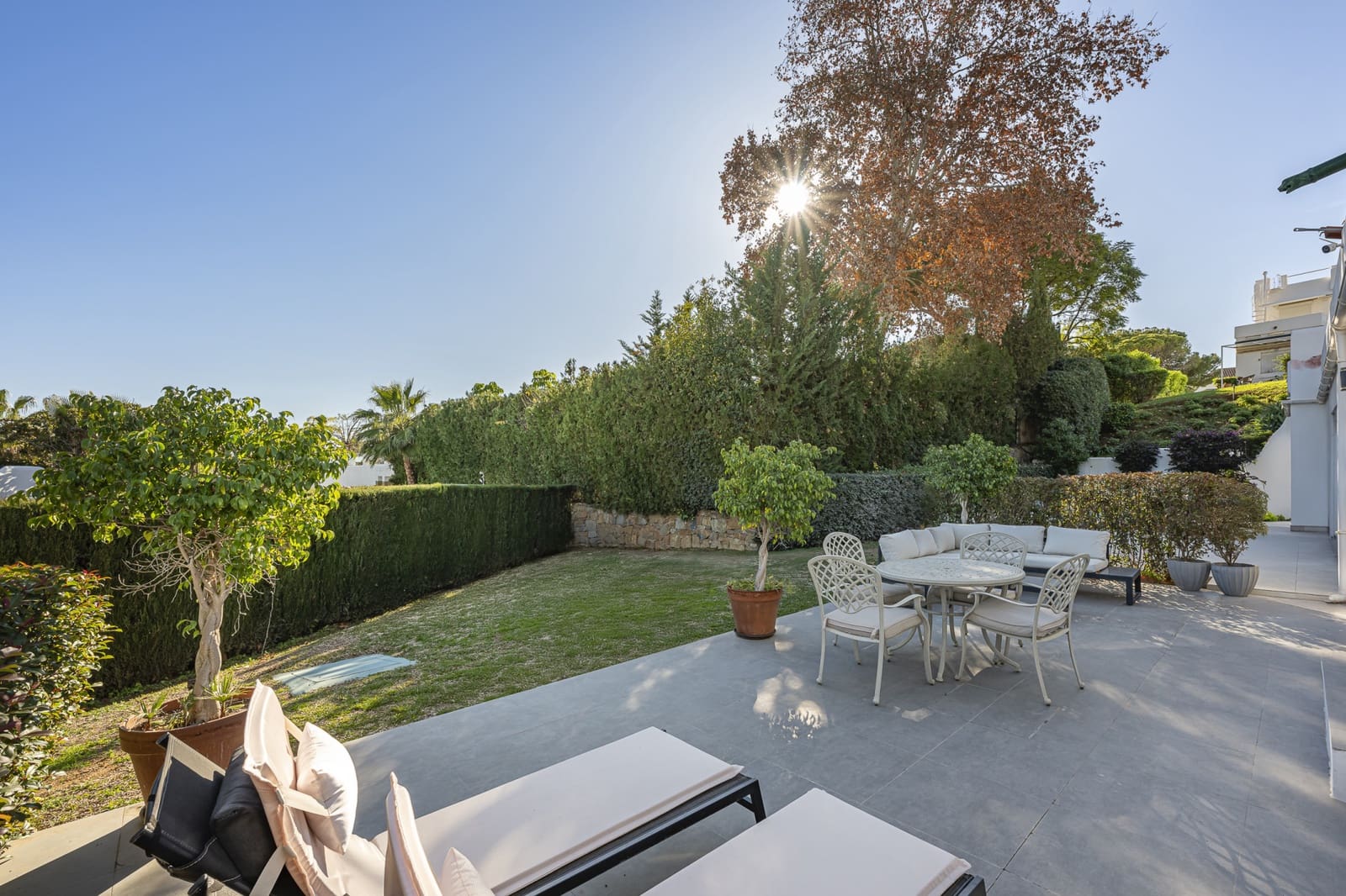 Casa de 3 habitaciones en Nueva Andalucia en venta con piscina garaje - 1.595.000 € (Ref: 8757837)