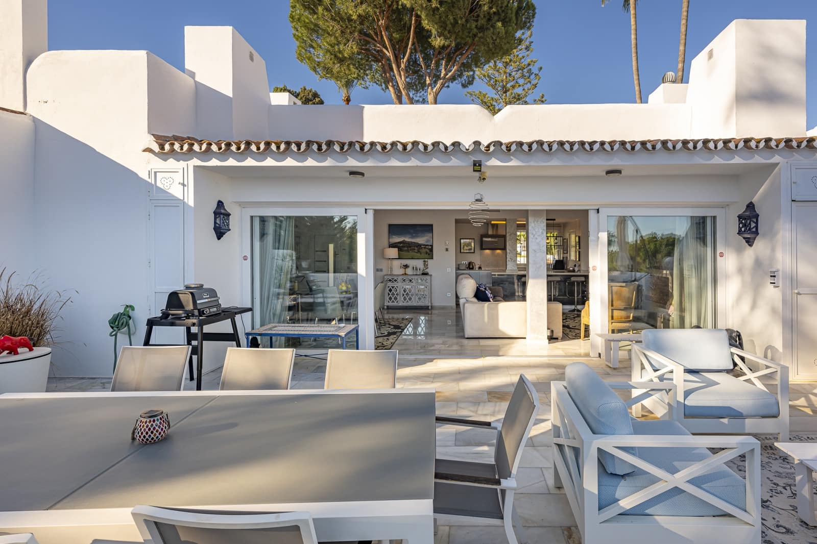 3 bedroom Townhouse for sale in Nueva Andalucia with pool garage - € 1,595,000 (Ref: 8757837)