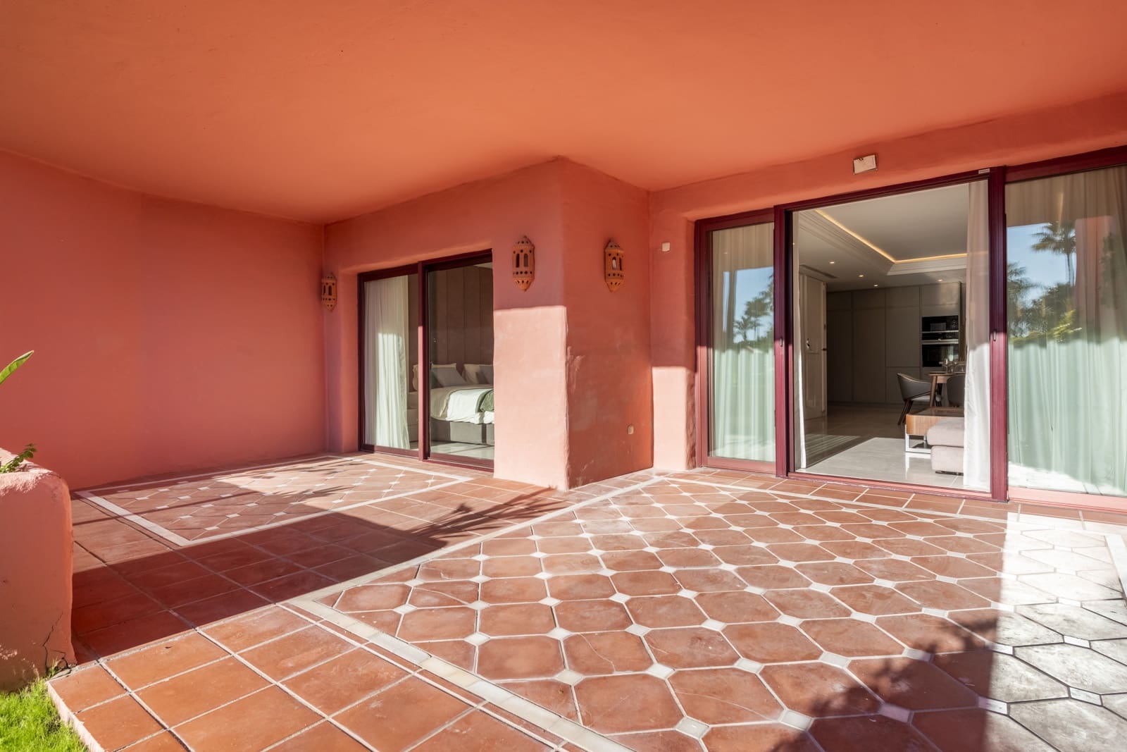 3 Zimmer Apartment zu verkaufen in Estepona mit Pool Garage - 1.550.000 € (Ref: 8792200)