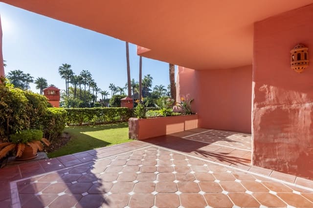 3 Zimmer Apartment zu verkaufen in Estepona mit Pool Garage - 1.550.000 € (Ref: 8792200)