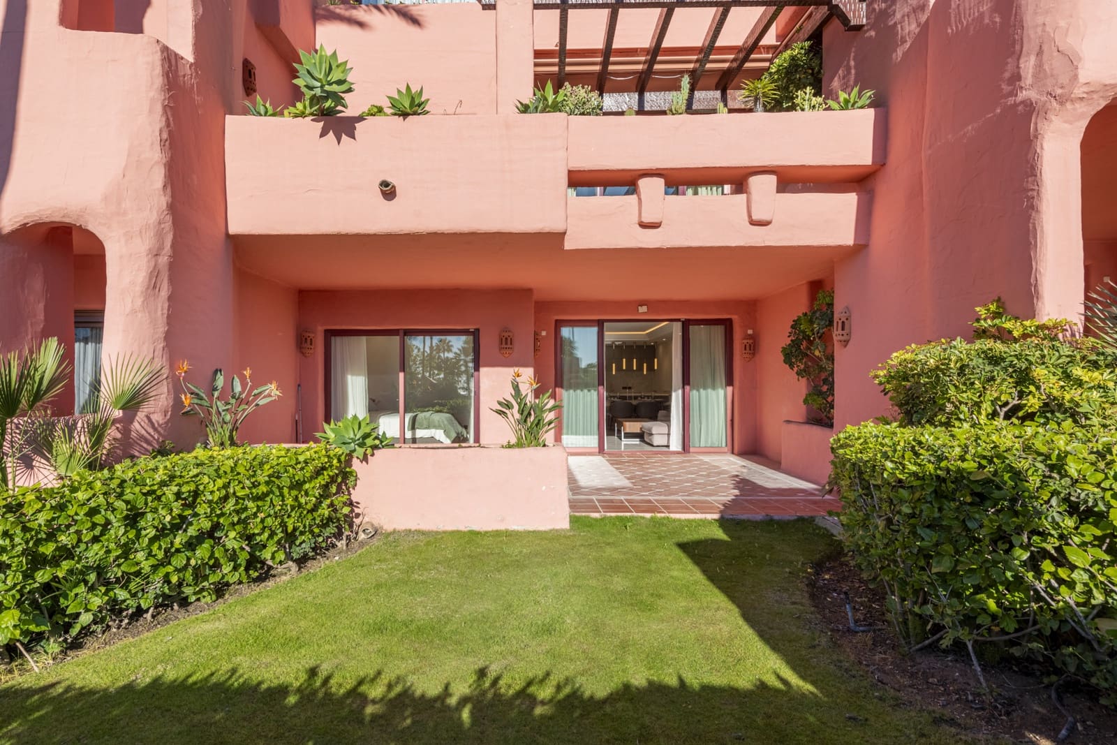 3 Zimmer Apartment zu verkaufen in Estepona mit Pool Garage - 1.550.000 € (Ref: 8792200)