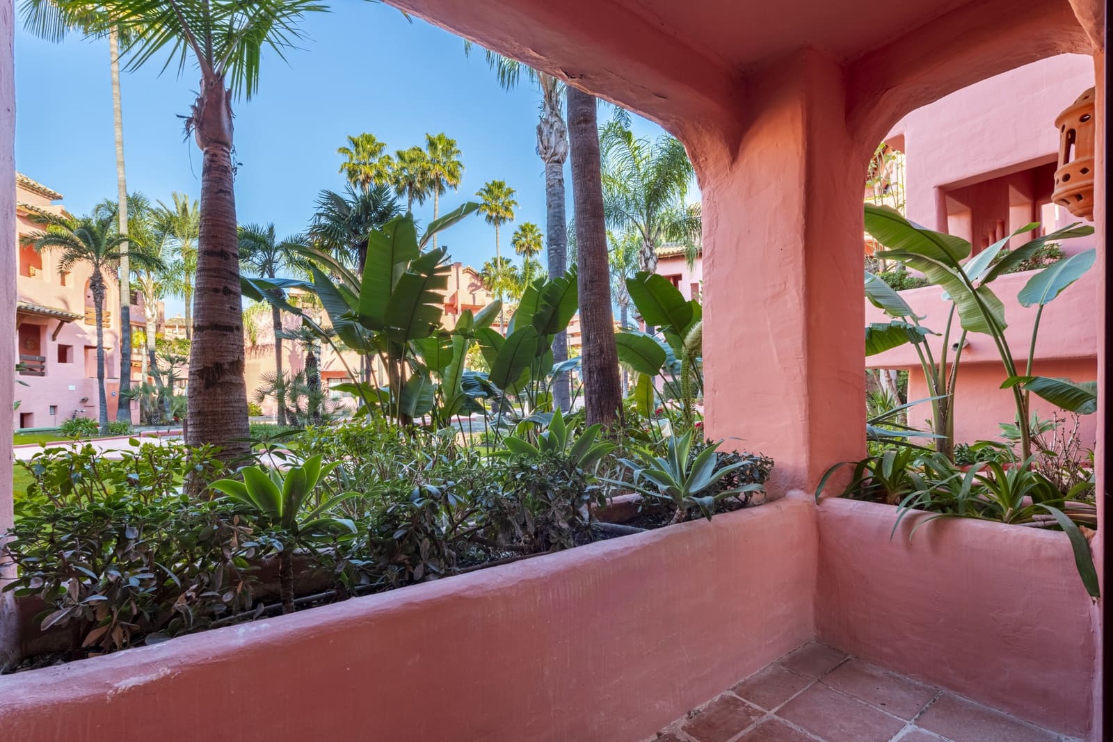3 Zimmer Apartment zu verkaufen in Estepona mit Pool Garage - 1.550.000 € (Ref: 8792200)