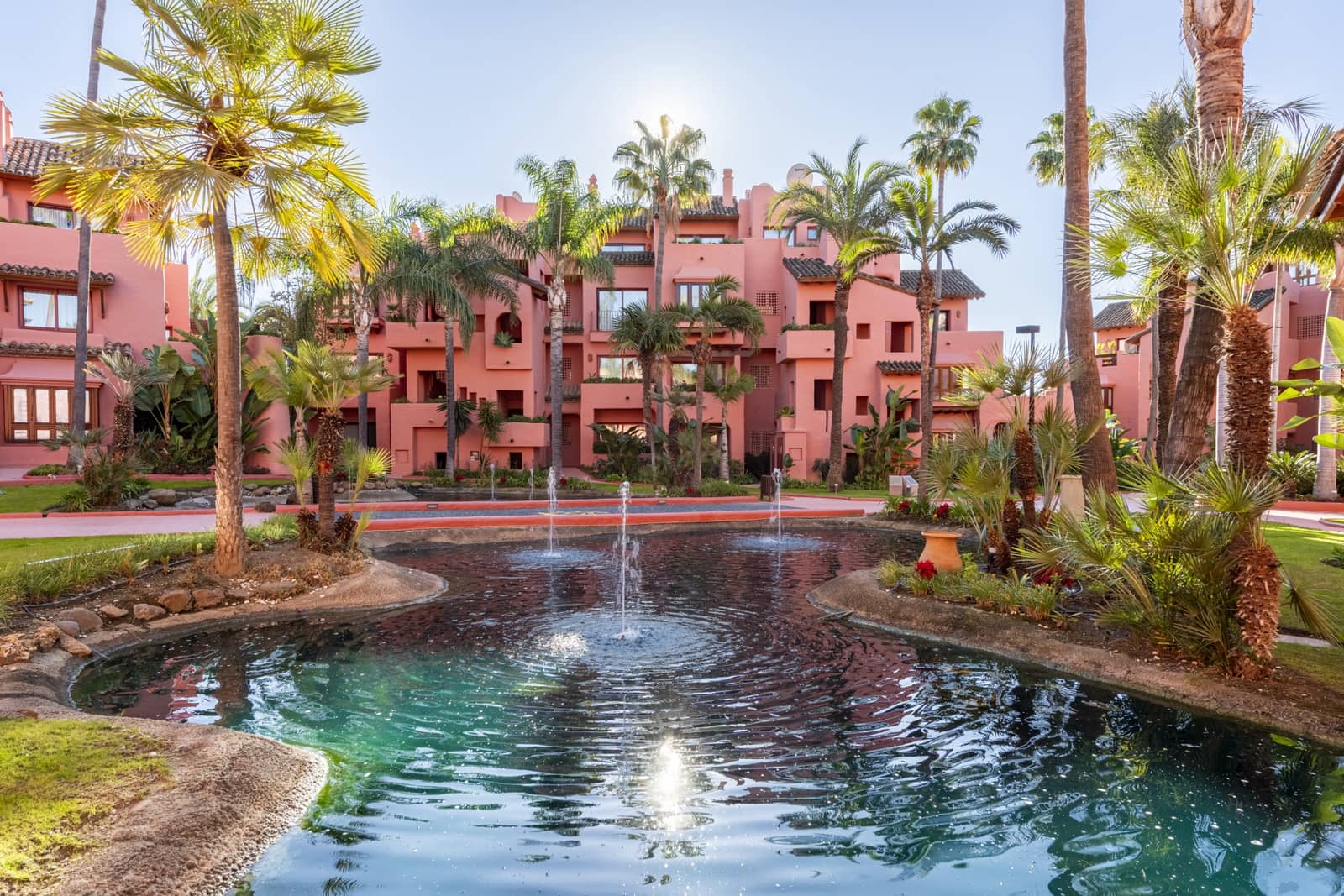 3 Zimmer Apartment zu verkaufen in Estepona mit Pool Garage - 1.550.000 € (Ref: 8792200)