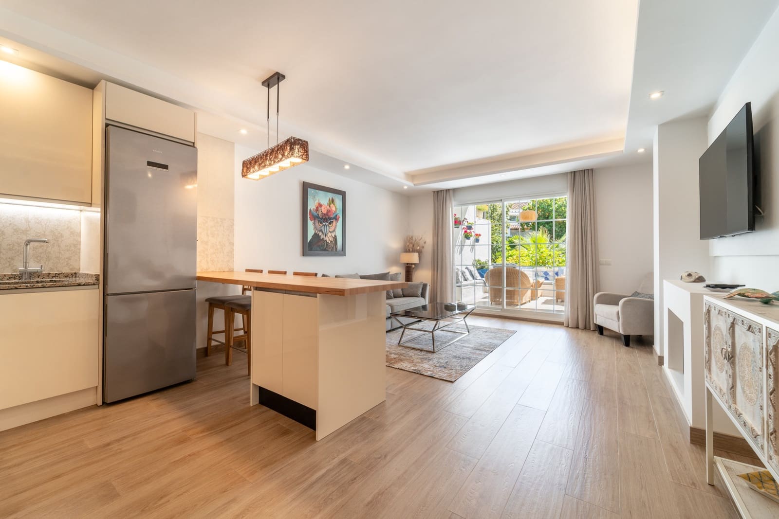 2 bedroom Apartment for sale in Marbella with pool garage - € 2,425,000 (Ref: 8798493)