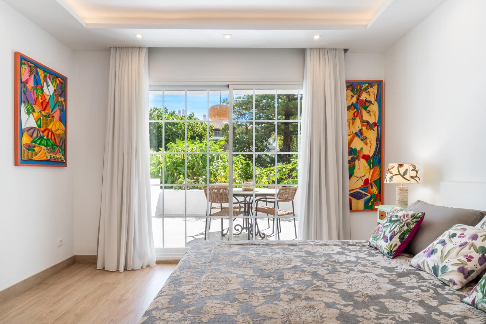 2 bedroom Apartment for sale in Marbella with pool garage - € 2,425,000 (Ref: 8798493)