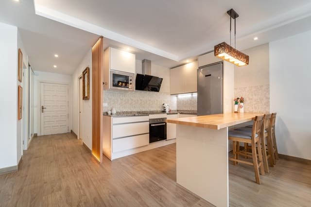 2 soverom Leilighet til salgs i Marbella med svømmebasseng garasje - € 2 425 000 (Ref: 8798493)