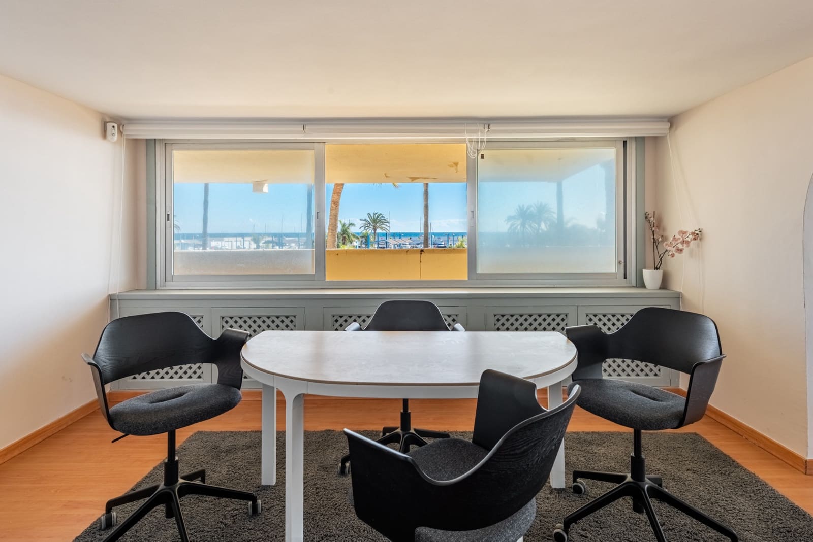 Gewerbe zu verkaufen in Marbella mit Pool - 595.000 € (Ref: 8817474)