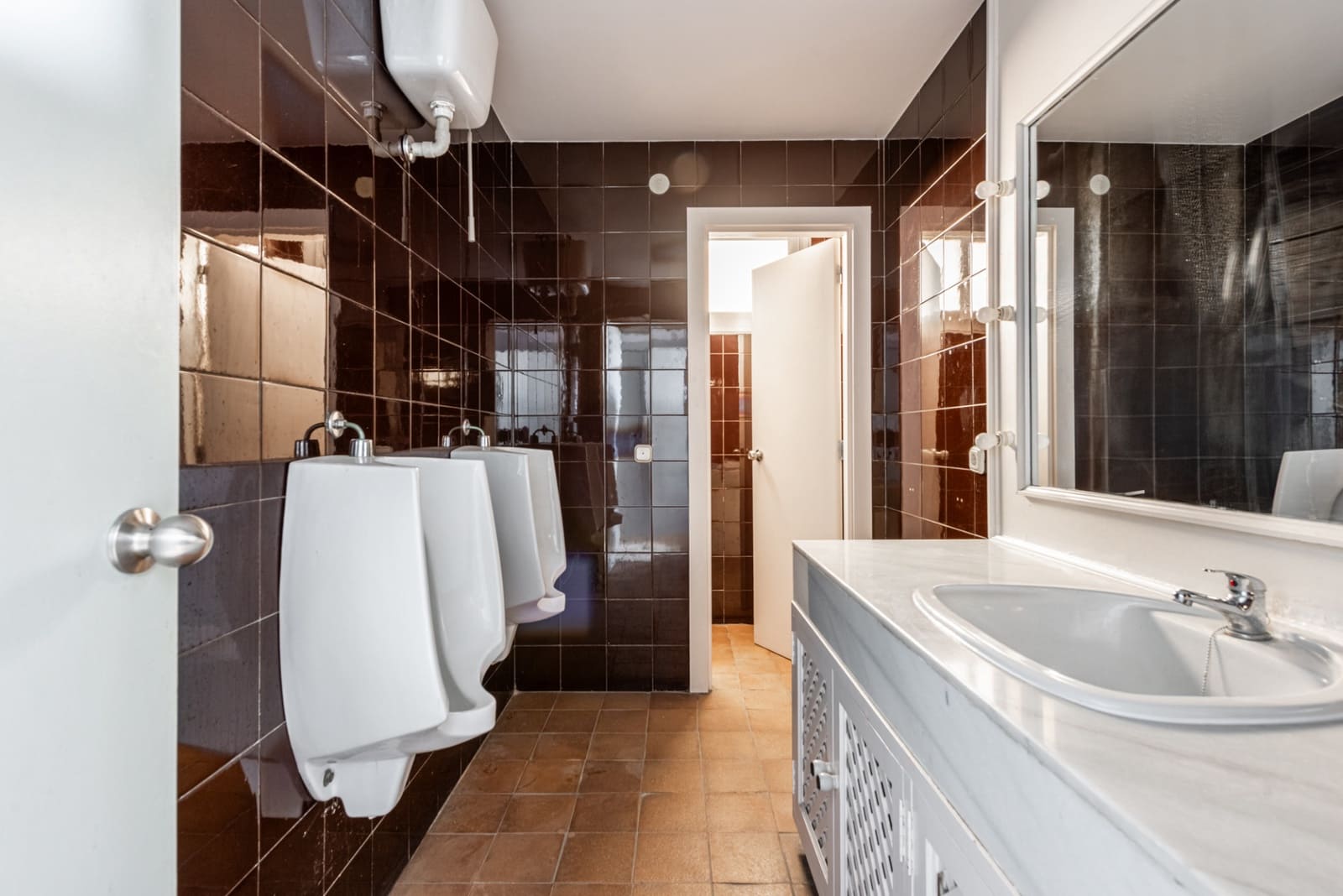 Gewerbe zu verkaufen in Marbella mit Pool - 595.000 € (Ref: 8817474)