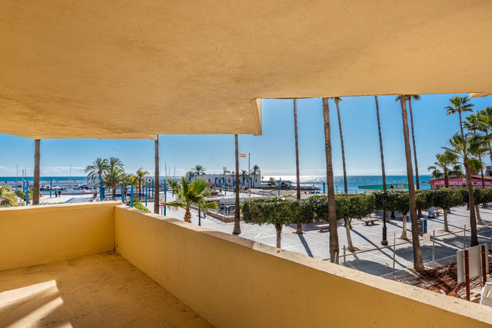 Comercial para venda em Marbella com piscina - 595 000 € (Ref: 8817474)