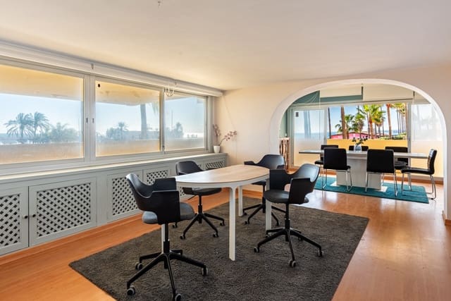 Komercyjne na sprzedaż w Marbella z basenem - 595 000 € (Ref: 8817474)
