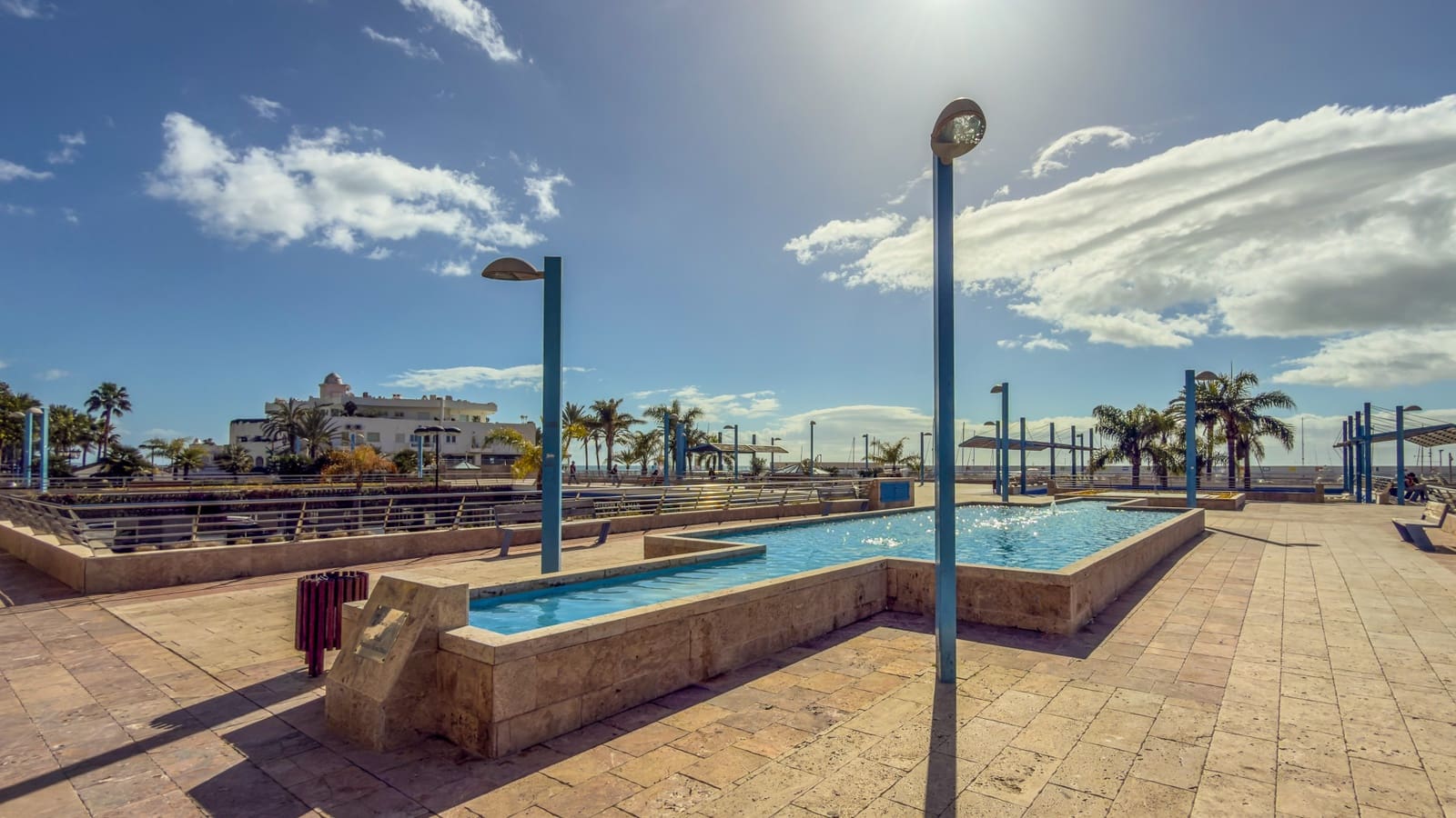 Comercial para venda em Marbella com piscina - 595 000 € (Ref: 8817474)