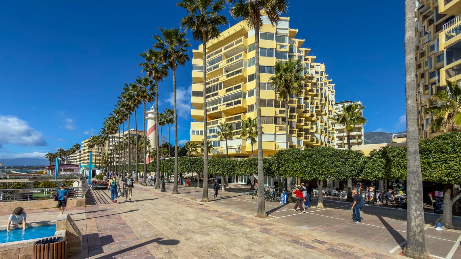 Comercial para venda em Marbella com piscina - 595 000 € (Ref: 8817474)