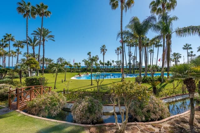 Apartamento de 3 habitaciones en Marbella en venta con piscina garaje - 3.850.000 € (Ref: 8817475)