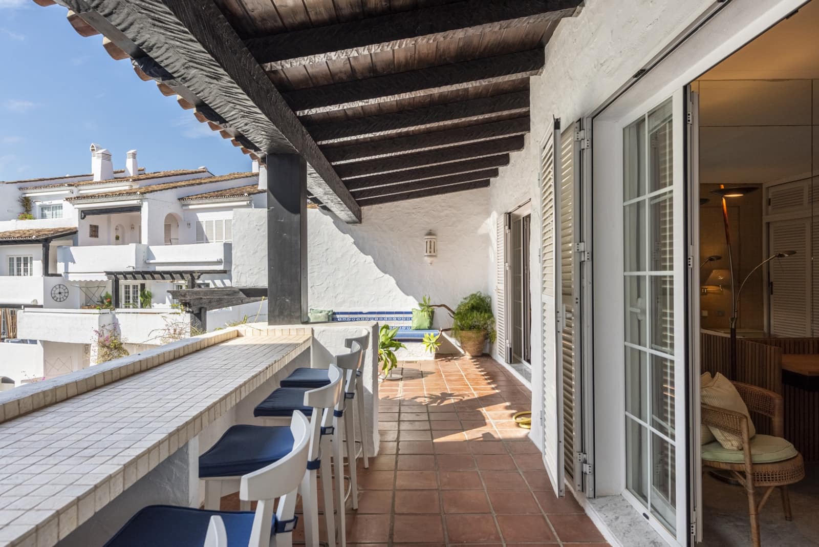 2 bedroom Penthouse for sale in Marbella with pool garage - € 2,500,000 (Ref: 8822203)