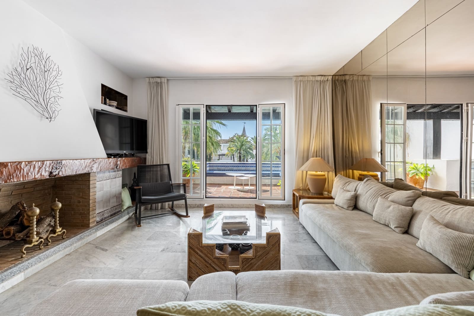 2 bedroom Penthouse for sale in Marbella with pool garage - € 2,500,000 (Ref: 8822203)