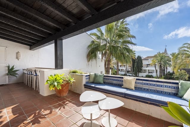 2 slaapkamer Penthouse te koop in Marbella met zwembad garage - € 2.500.000 (Ref: 8822203)
