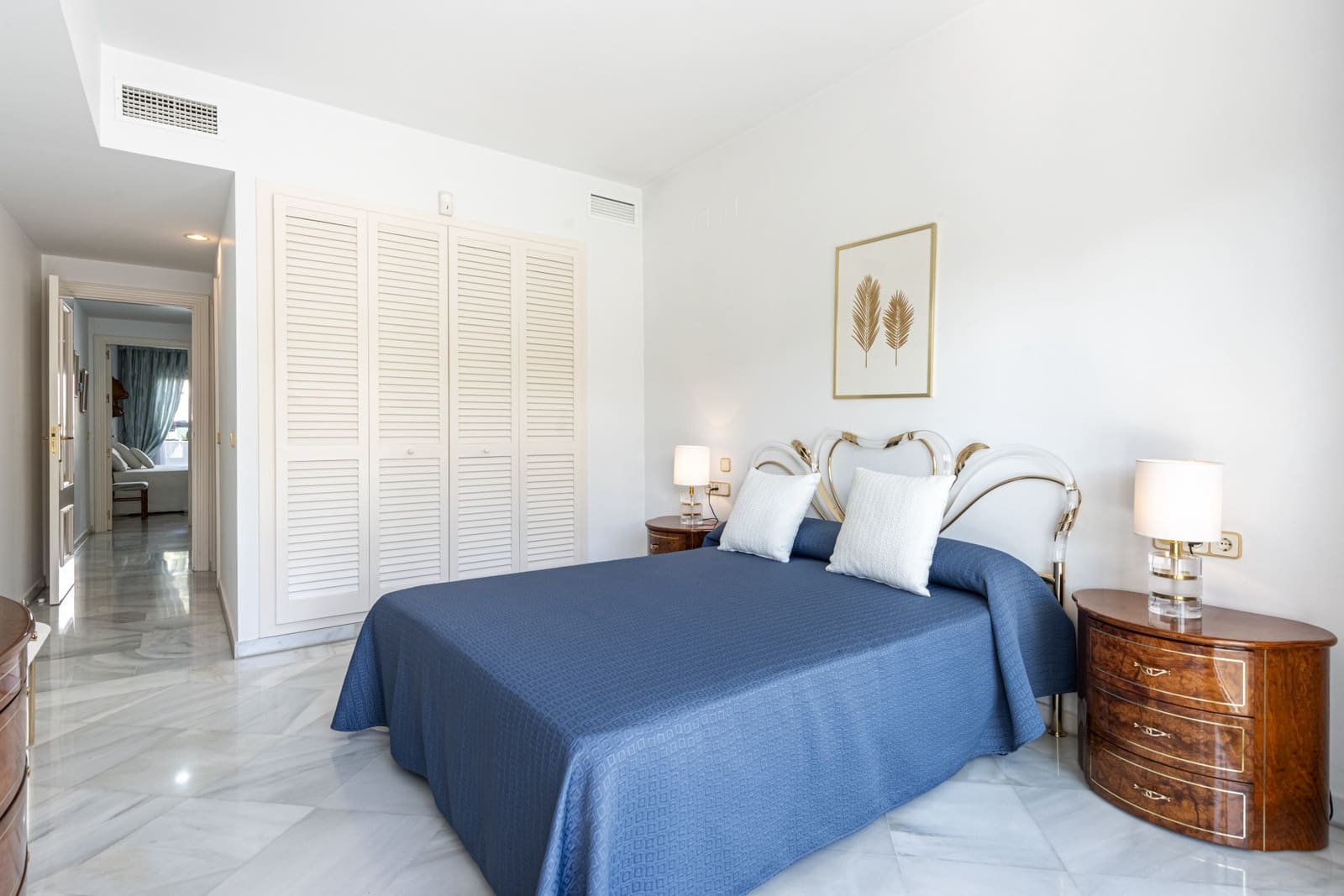 2 bedroom Apartment for sale in Marbella with pool garage - € 1,500,000 (Ref: 8822204)