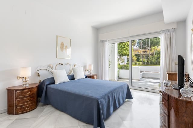 2 Zimmer Apartment zu verkaufen in Marbella mit Pool Garage - 1.500.000 € (Ref: 8822204)