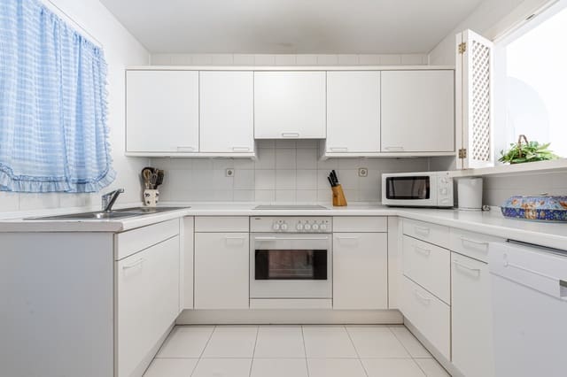 2 Zimmer Apartment zu verkaufen in Marbella mit Pool Garage - 1.500.000 € (Ref: 8822204)