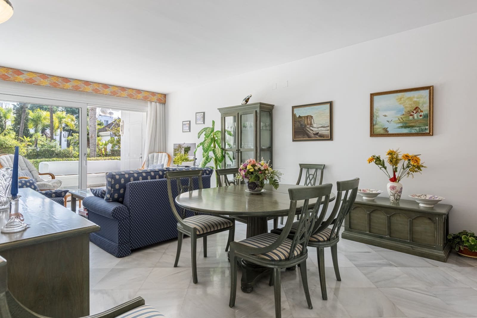 2 bedroom Apartment for sale in Marbella with pool garage - € 1,500,000 (Ref: 8822204)