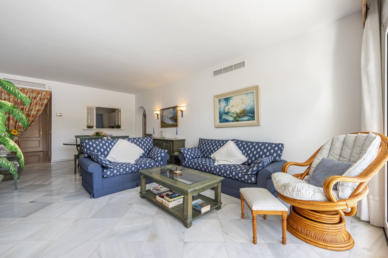 2 bedroom Apartment for sale in Marbella with pool garage - € 1,500,000 (Ref: 8822204)