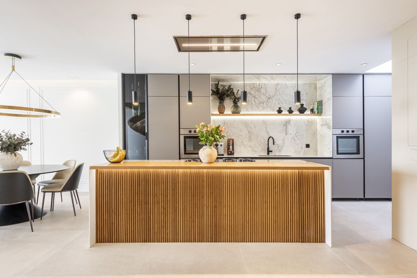 4 soveværelse Byhus til salg i La Quinta med swimmingpool garage - € 1.495.000 (Ref: 8834599)