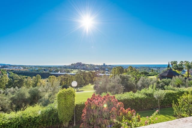 4 chambre Maison de Ville à vendre à La Quinta, Benahavís avec piscine garage - 1 495 000 € (Ref: 8834599)