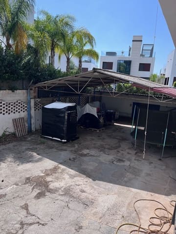 Kaupallinen vuokrattavana paikassa Golden Mile, Marbella mukana 
autotalli - 8 000 € (Ref: 8837880)