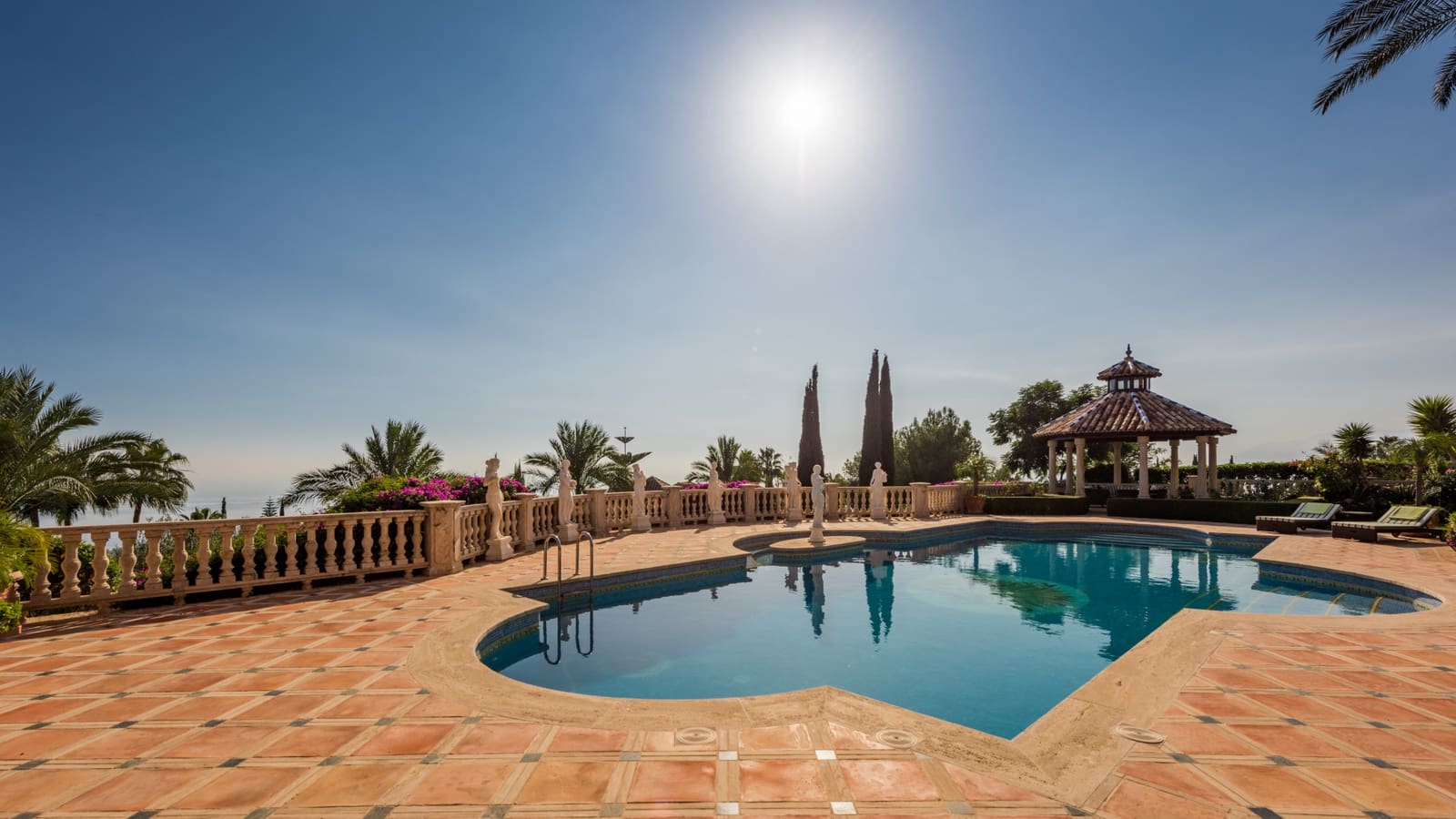 6 slaapkamer Villa te koop in Marbella met zwembad garage - € 15.000.000 (Ref: 8849730)