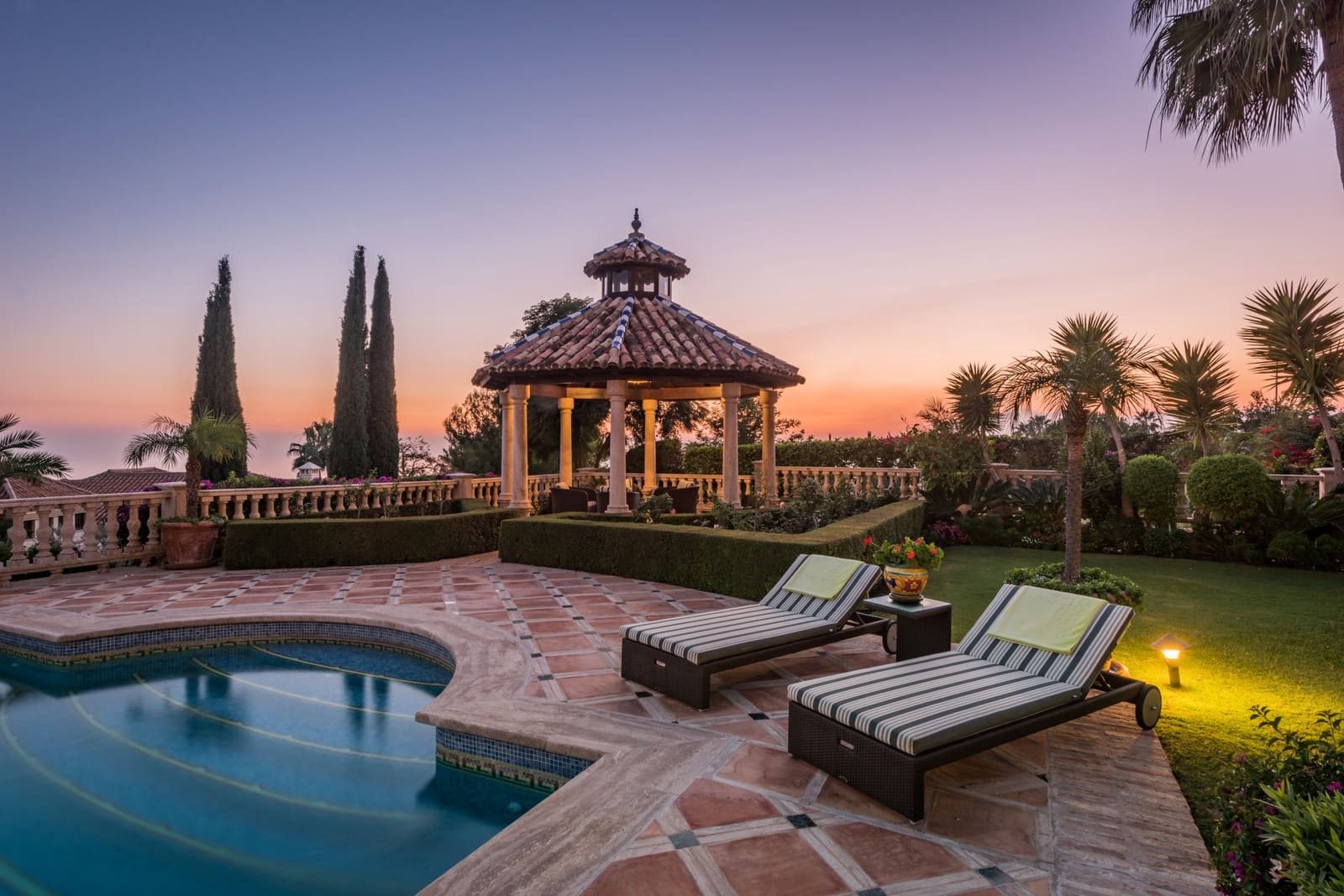 6 slaapkamer Villa te koop in Marbella met zwembad garage - € 15.000.000 (Ref: 8849730)