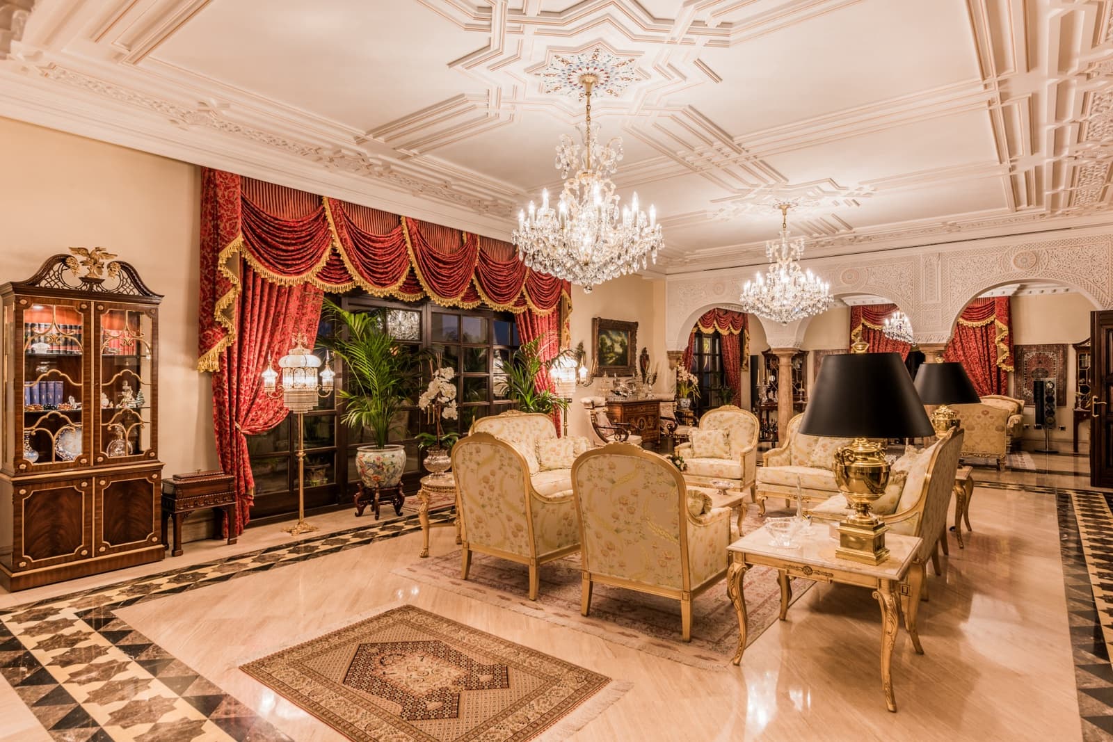 6 slaapkamer Villa te koop in Marbella met zwembad garage - € 15.000.000 (Ref: 8849730)