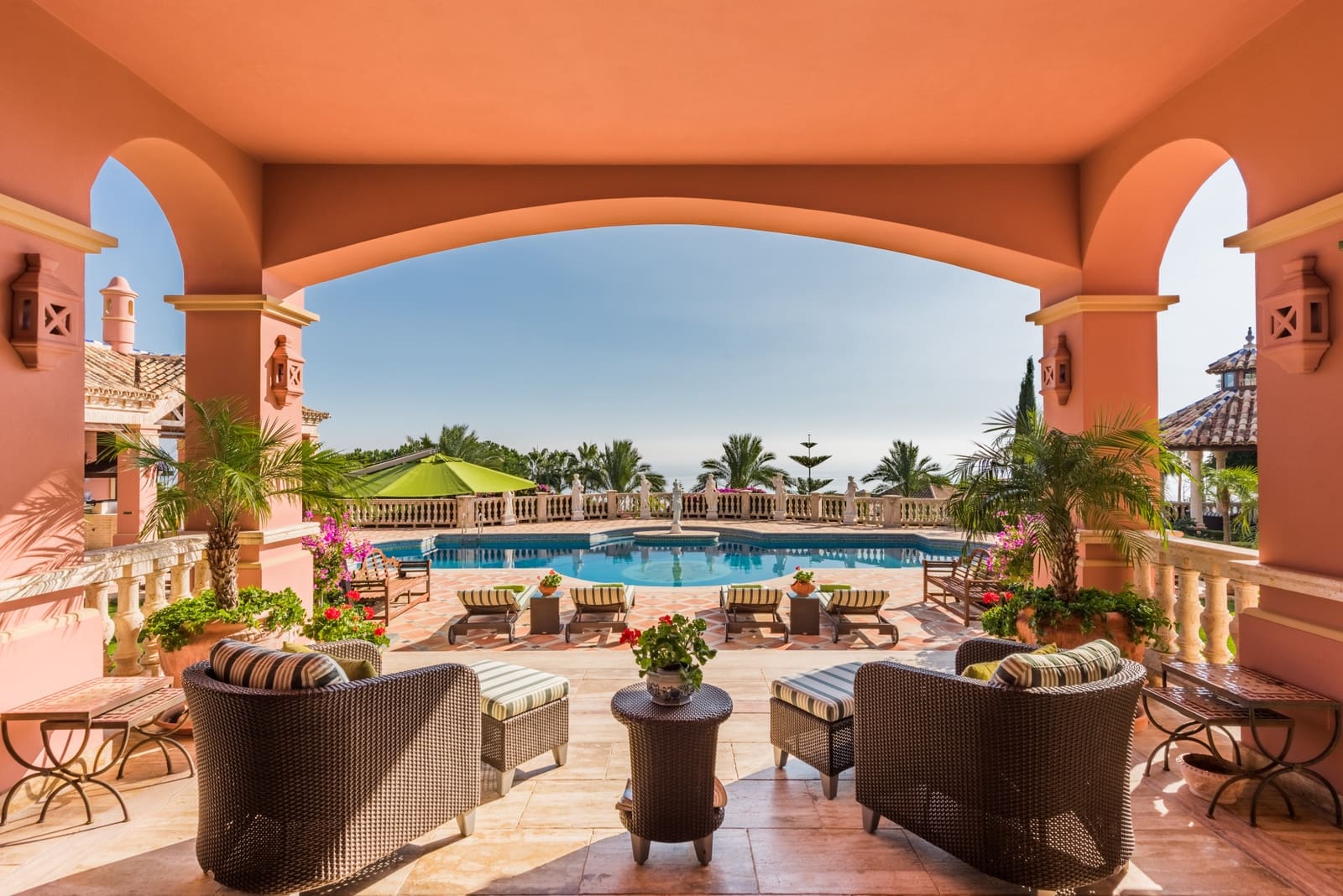 6 slaapkamer Villa te koop in Marbella met zwembad garage - € 15.000.000 (Ref: 8849730)