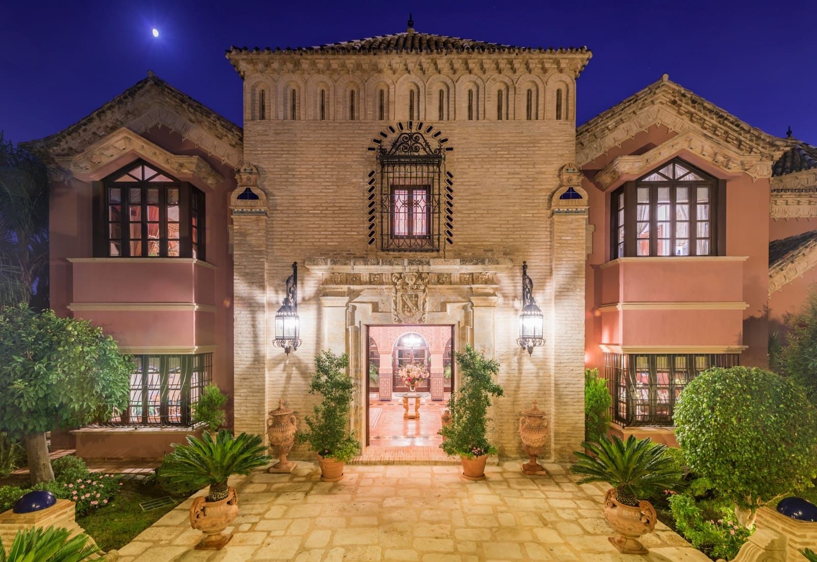 6 slaapkamer Villa te koop in Marbella met zwembad garage - € 15.000.000 (Ref: 8849730)