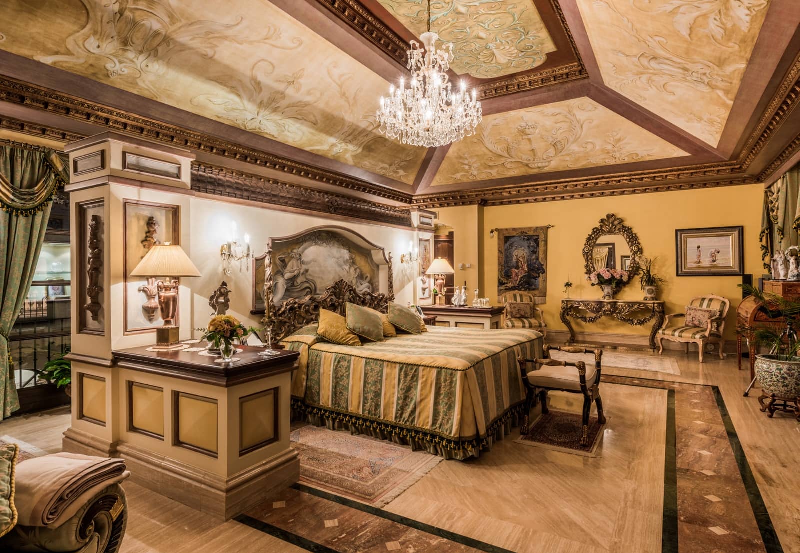 6 slaapkamer Villa te koop in Marbella met zwembad garage - € 15.000.000 (Ref: 8849730)