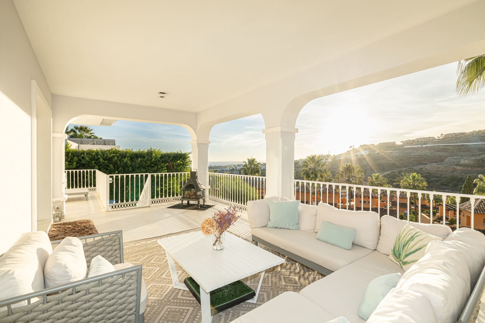 5 soveværelse Villa til salg i Benahavis med swimmingpool garage - € 2.750.000 (Ref: 8874382)